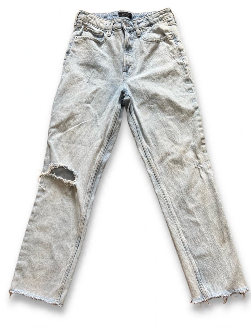 Free Assembly Super High Rise Straight Jeans Size 8 Light Wash Ripped Knee Fraye